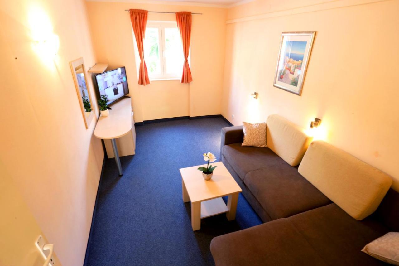 Beach Apartments Vlado Podstrana Luaran gambar