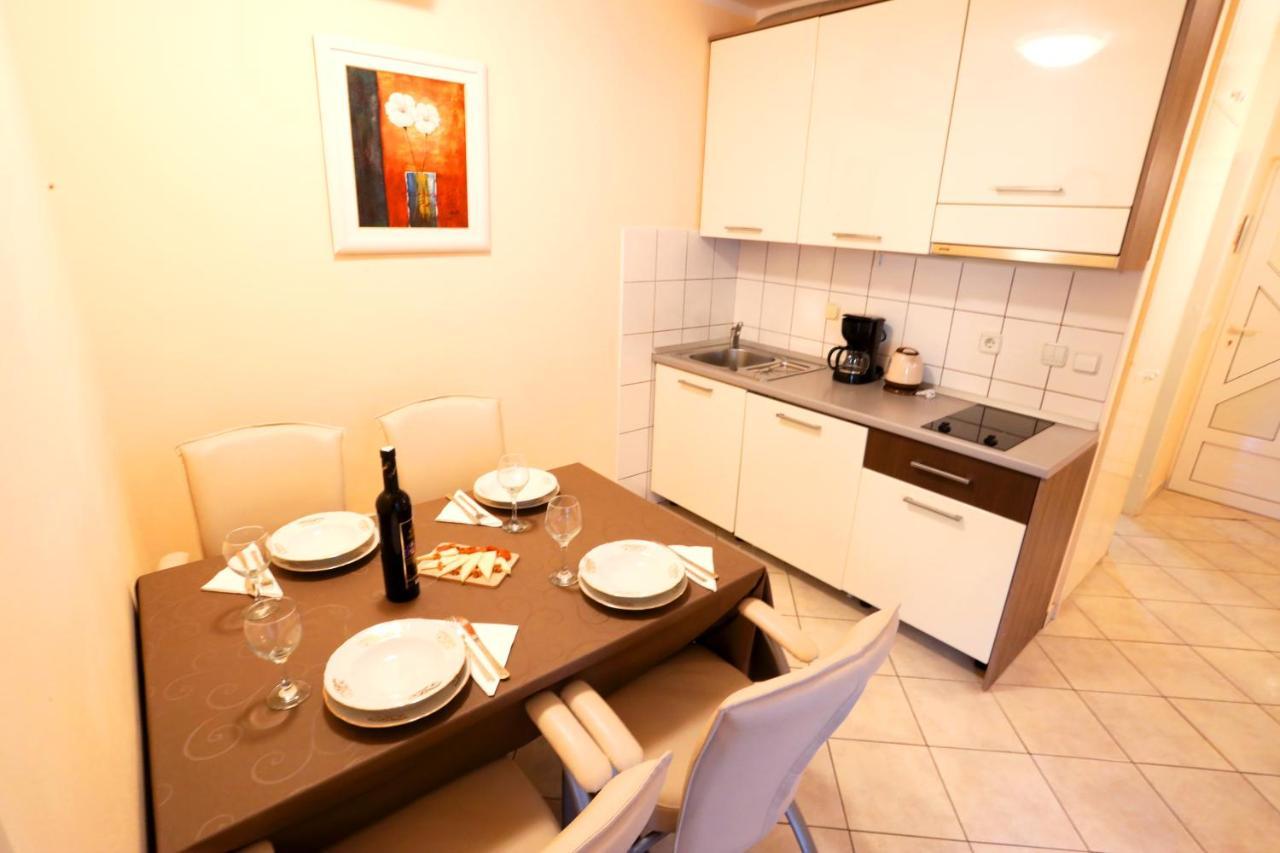 Beach Apartments Vlado Podstrana Luaran gambar
